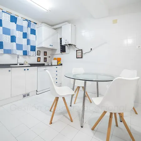 Maria En La Playa De San Lorenzo * Gijon